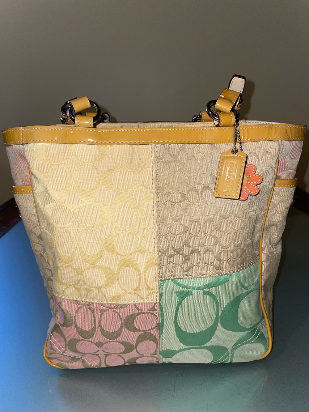 Coach Patchwork Signature Tote in Pastel F14897